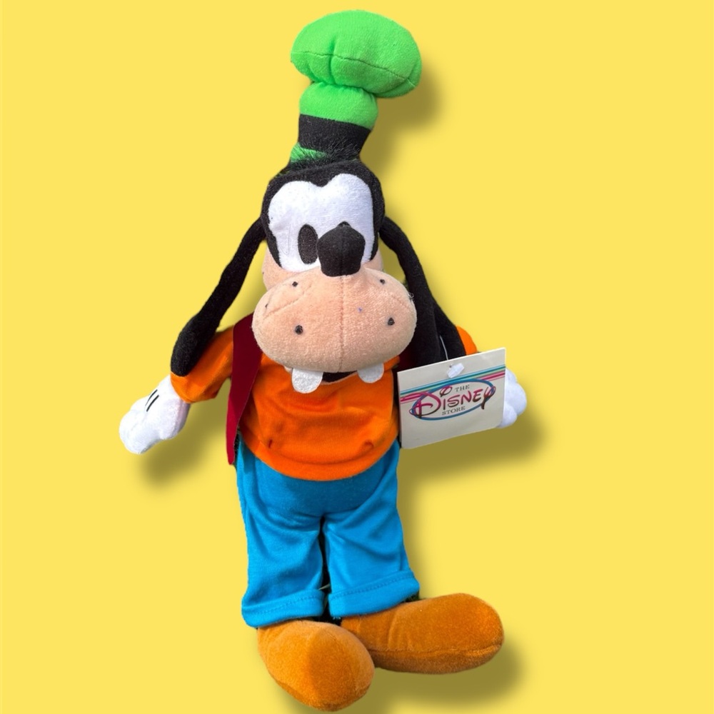 ★ Disney’s Goofy Plush ★